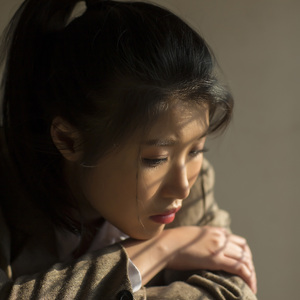 伸进内裤揉到高潮嗯啊视频公交车
